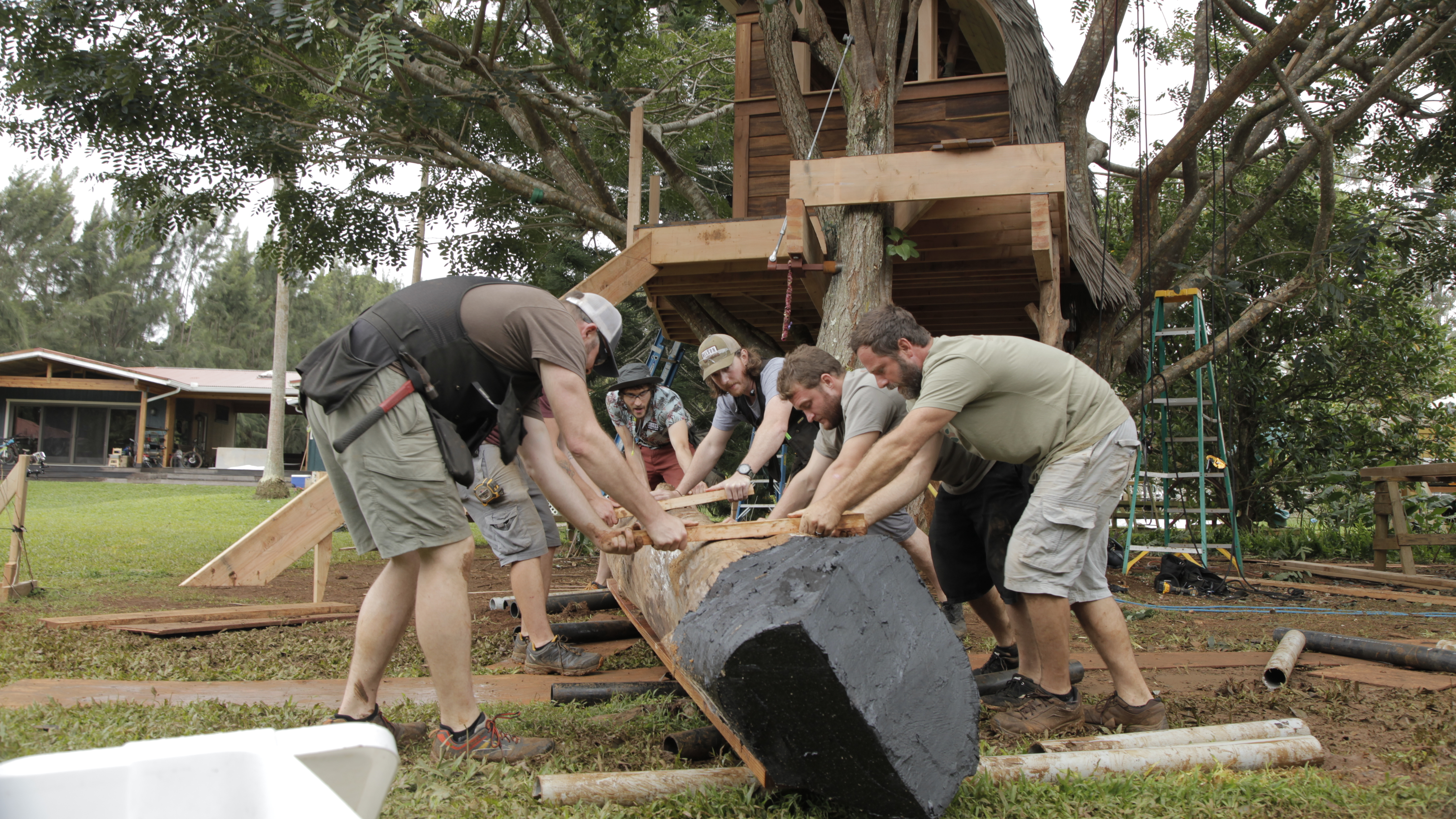 Lifted Lodge Treehouse