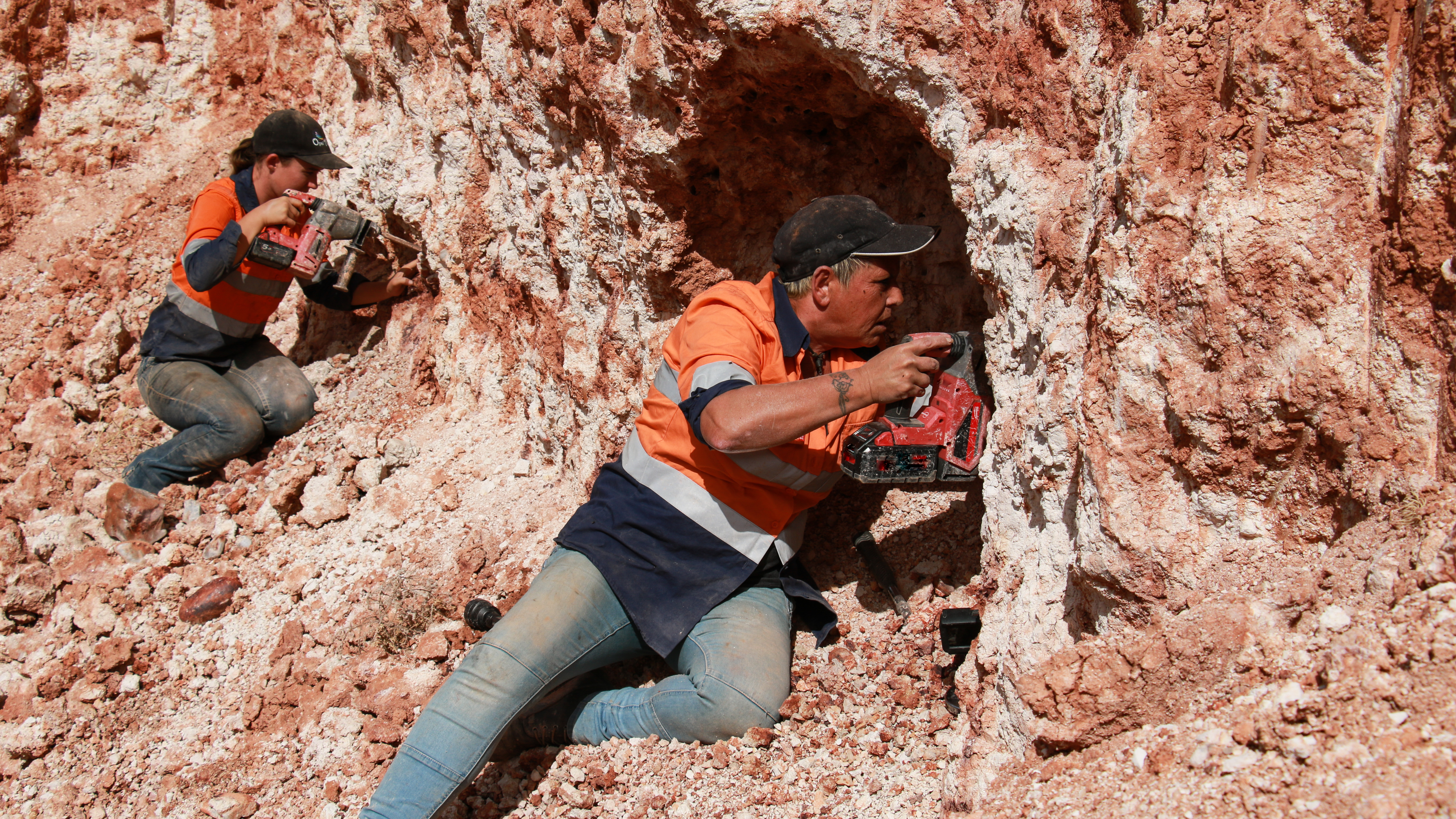 Outback Opal Hunters