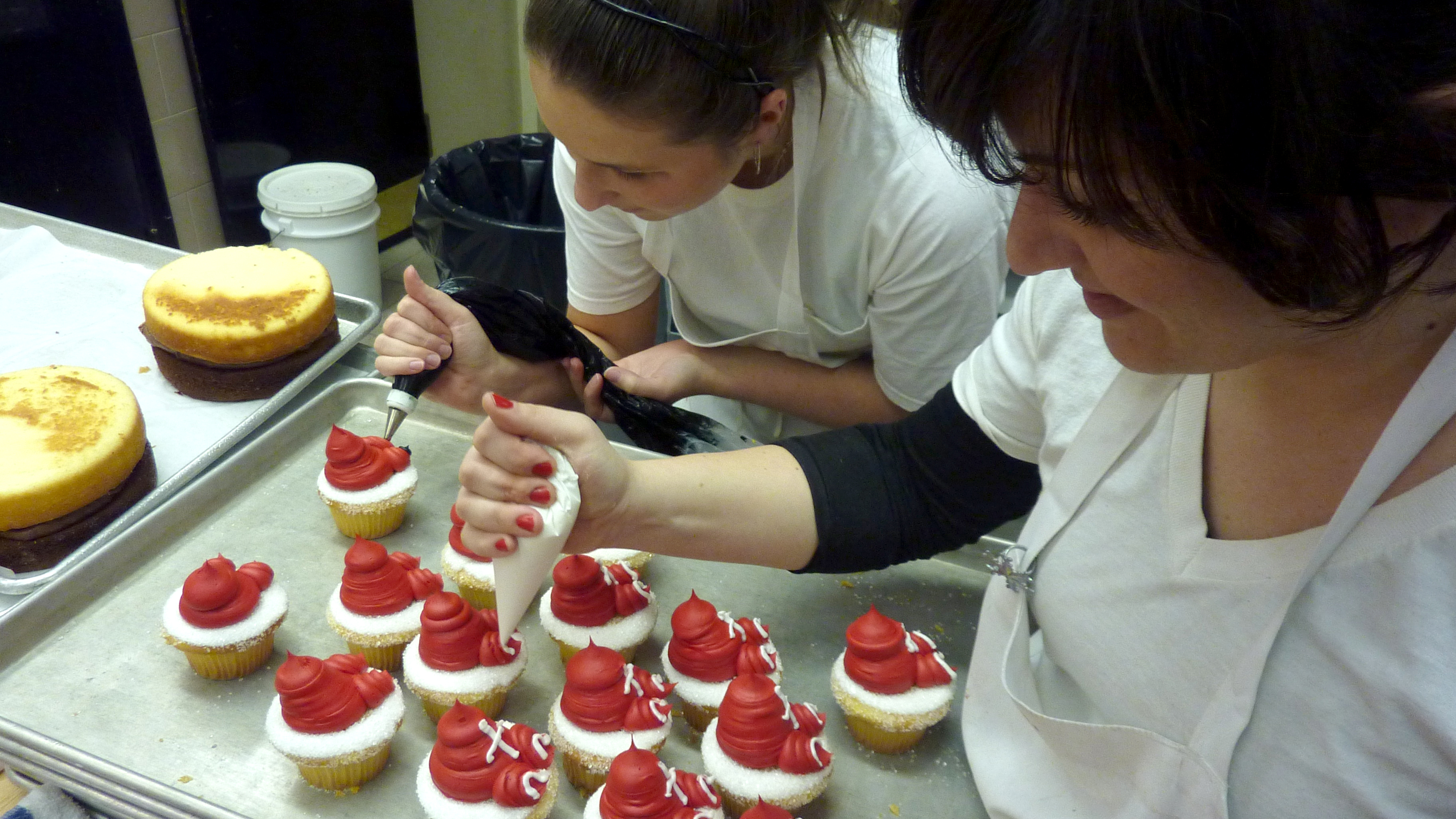 Santa, Sunrise, & Snowmen Cupcakes