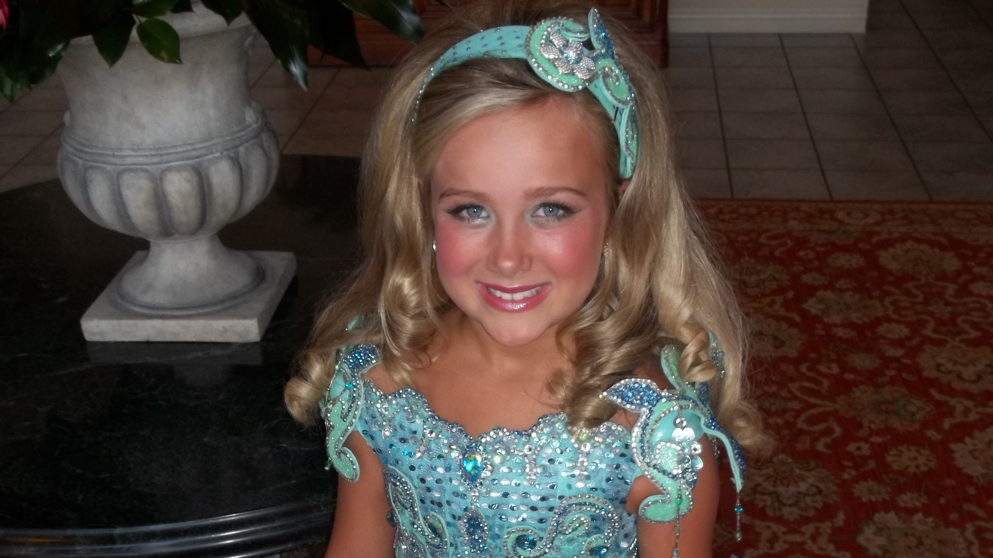 A Glitzy Life For Me – Pirate Pageant